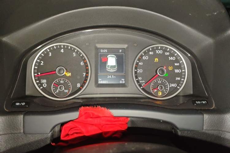 Used Volkswagen Tiguan 2015 1.8TSI Automatic Two-Wheel Drive Luxury Model Instrument Cluster