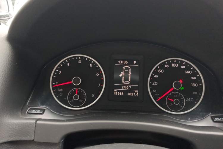 Used Volkswagen Tiguan 2015 1.8TSI Automatic Two-Wheel Drive Trend Edition Instrument Cluster