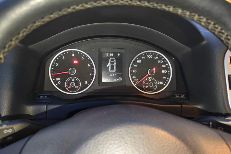 Used Volkswagen Tiguan 2015 1.8TSI Automatic Two-Wheel Drive Comfort Edition Instrument Cluster