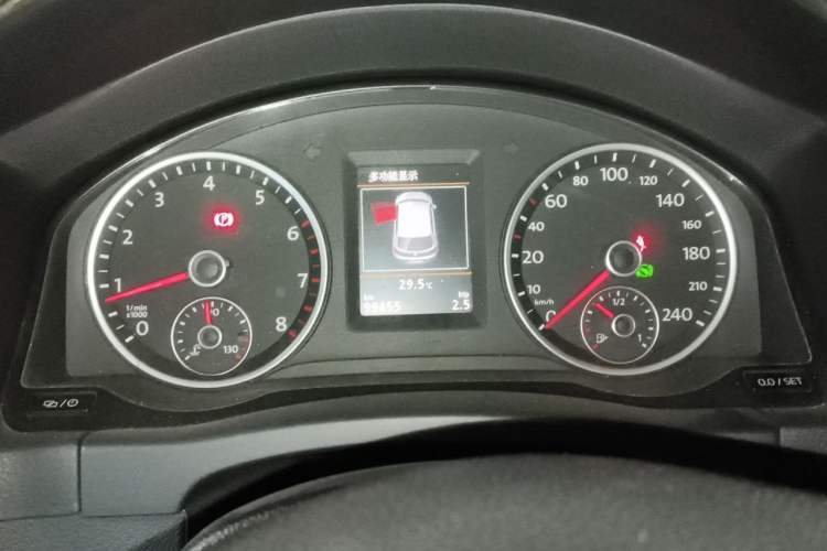 Used Volkswagen Tiguan 2015 1.8TSI Automatic Two-Wheel Drive Luxury Model Instrument Cluster