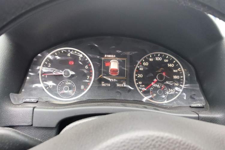 Used Volkswagen Tiguan 2015 2.0 TSI Automatic All-Wheel Drive Luxury Edition Instrument Cluster