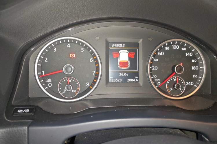 Used Volkswagen Tiguan 2015 1.8TSI Automatic Two-Wheel Drive Luxury Model Instrument Cluster