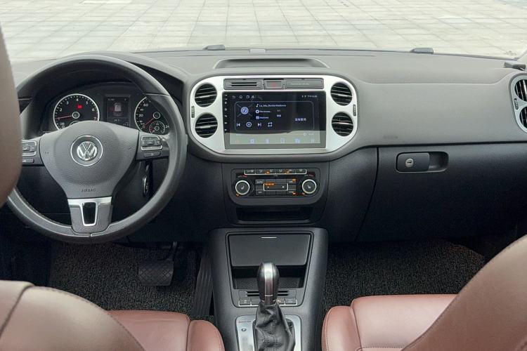 Used Volkswagen Tiguan 2015 2.0 TSI Comfort Edition Interior 3