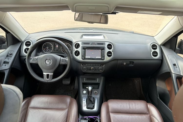 Used Volkswagen Tiguan 2015 1.8TSI Automatic Two-Wheel Drive Luxury Model Interior 4