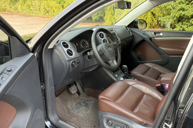 Used Volkswagen Tiguan 2015 1.8TSI Automatic Two-Wheel Drive Luxury Model Interior 5