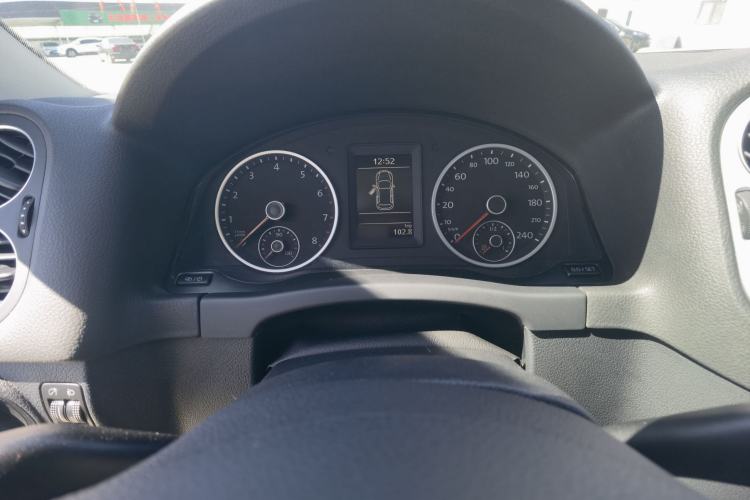 Used Volkswagen Tiguan 2015 1.8TSI Automatic Two-Wheel Drive Trend Edition Interior 7