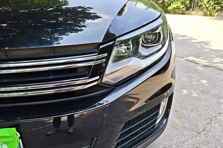 Used Volkswagen Tiguan 2015 1.8TSI Automatic Two-Wheel Drive Trend Edition Left Front Headlight