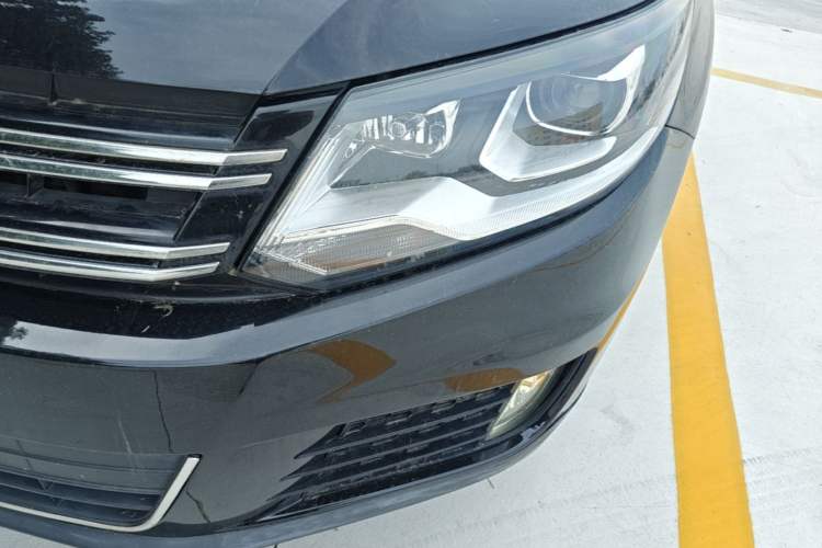 Used Volkswagen Tiguan 2015 1.8TSI Automatic Two-Wheel Drive Trend Edition Left Front Headlight
