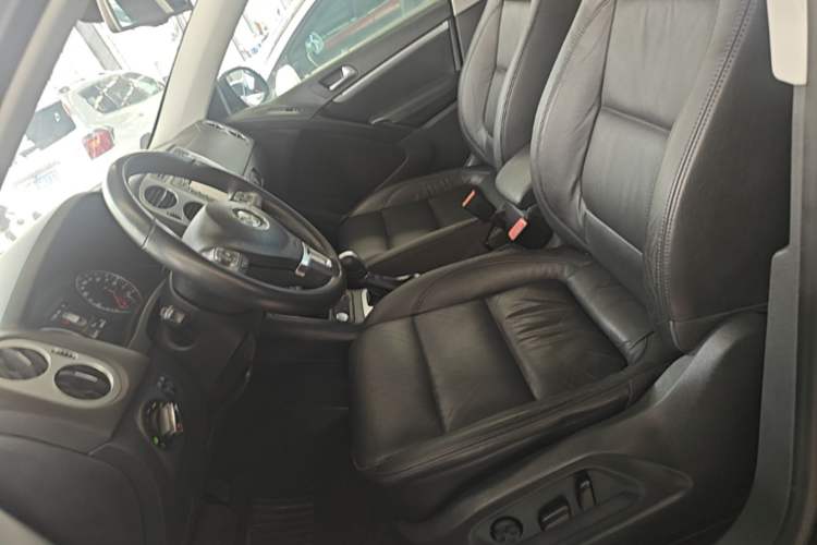 Used Volkswagen Tiguan 2015 1.8TSI Automatic Two-Wheel Drive Luxury Model Left Front Seat