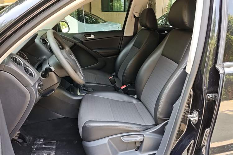Used Volkswagen Tiguan 2015 1.8TSI Automatic Two-Wheel Drive Trend Edition Left Front Seat