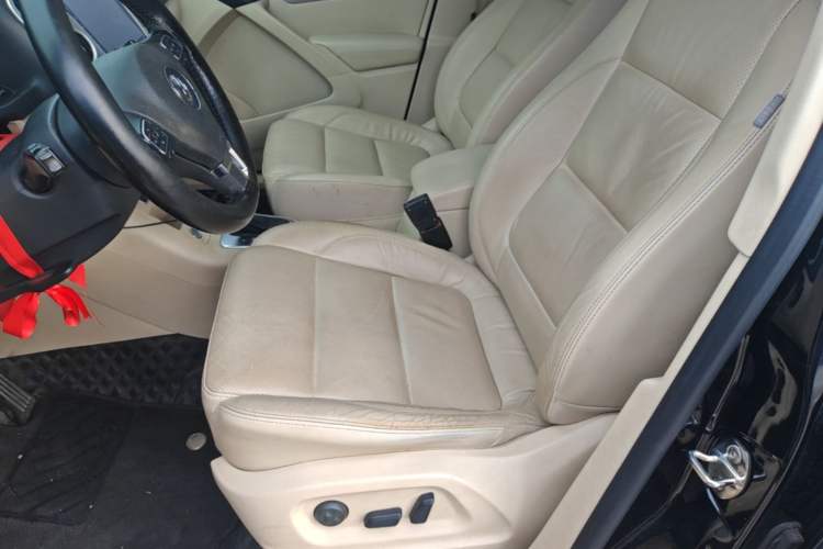 Used Volkswagen Tiguan 2015 1.8TSI Automatic Two-Wheel Drive Luxury Model Left Front Seat