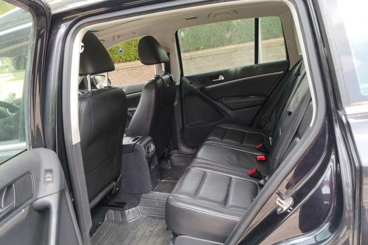 Used Volkswagen Tiguan 2015 1.8TSI Automatic Two-Wheel Drive Luxury Model Left Rear Seat