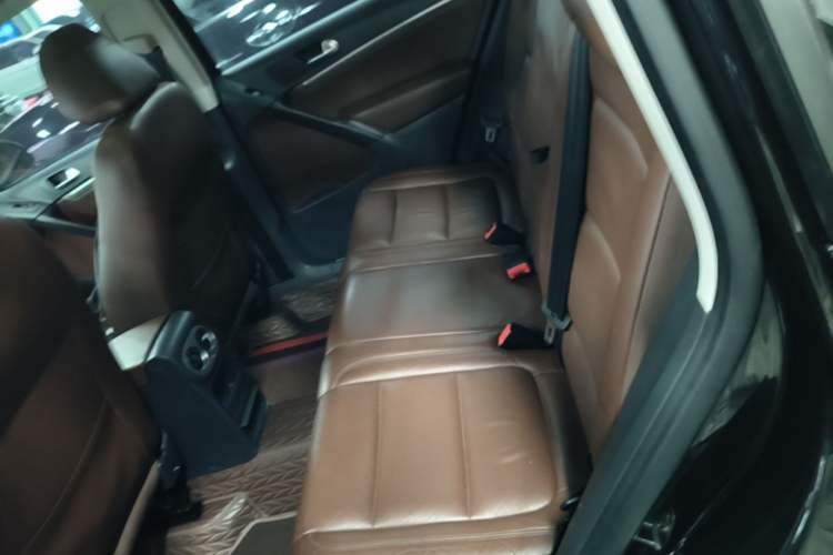 Used Volkswagen Tiguan 2015 1.8TSI Automatic All-Wheel-Drive Luxury Model Left Rear Seat
