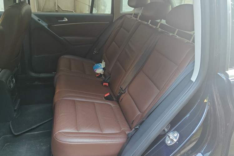 Used Volkswagen Tiguan 2015 1.8TSI Automatic Two-Wheel Drive Luxury Model Left Rear Seat