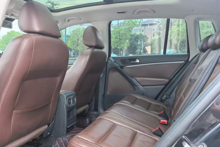 Used Volkswagen Tiguan 2015 1.8TSI Automatic Two-Wheel Drive Luxury Model Left Rear Seat