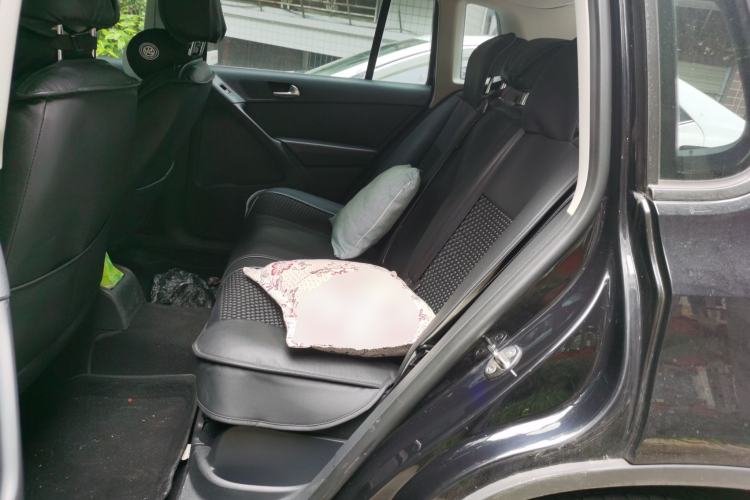 Used Volkswagen Tiguan 2015 1.8TSI Automatic Two-Wheel Drive Trend Edition Left Rear Seat