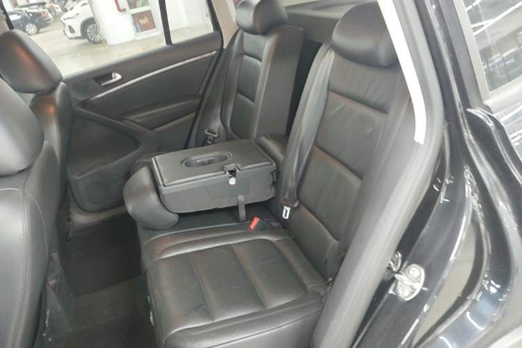 Used Volkswagen Tiguan 2015 1.8TSI Automatic Two-Wheel Drive Comfort Edition Left Rear Seat