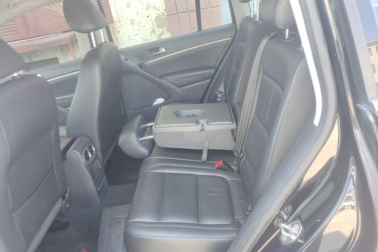 Used Volkswagen Tiguan 2015 1.8TSI Automatic Two-Wheel Drive Comfort Edition Left Rear Seat
