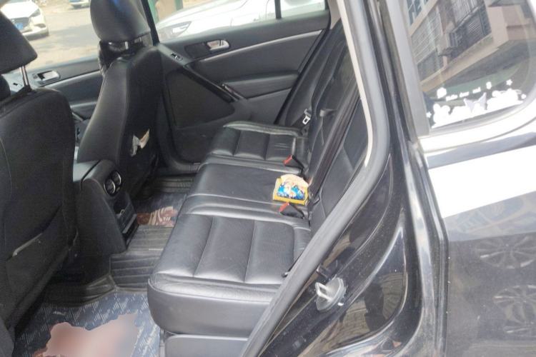 Used Volkswagen Tiguan 2015 1.8TSI Automatic All-Wheel-Drive Luxury Model Left Rear Seat
