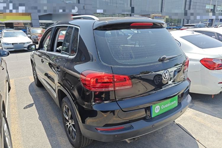 Used Volkswagen Tiguan 2015 1.8TSI Automatic Two-Wheel Drive Luxury Model Rear Left 45 Deg