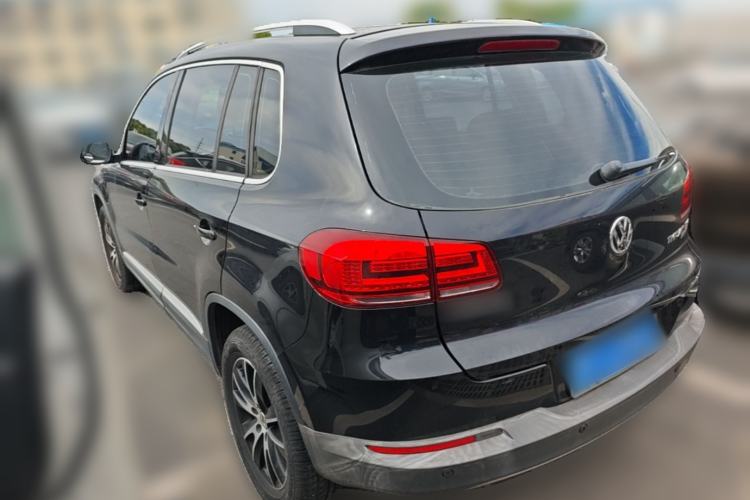 Used Volkswagen Tiguan 2015 1.8TSI Automatic All-Wheel-Drive Luxury Model Rear Left 45 Deg