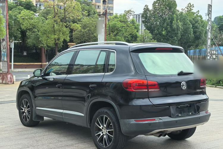 Used Volkswagen Tiguan 2015 1.8TSI Automatic Two-Wheel Drive Luxury Model Rear Left 45 Deg