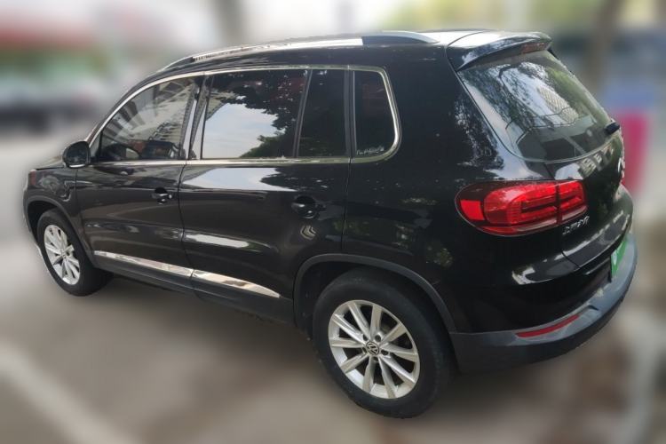 Used Volkswagen Tiguan 2015 1.8TSI Manual Two-Wheel-Drive Limited Edition Rear Left 45 Deg
