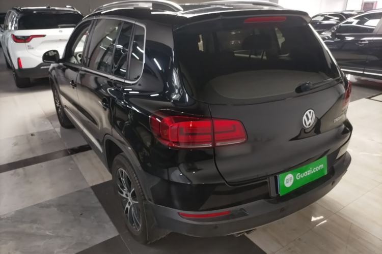 Used Volkswagen Tiguan 2015 1.8TSI Automatic Two-Wheel Drive Luxury Model Rear Left 45 Deg
