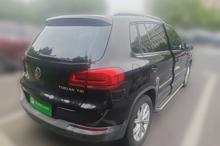 Used Volkswagen Tiguan 2015 1.8TSI Manual Two-Wheel-Drive Limited Edition Rear Right 45 Deg