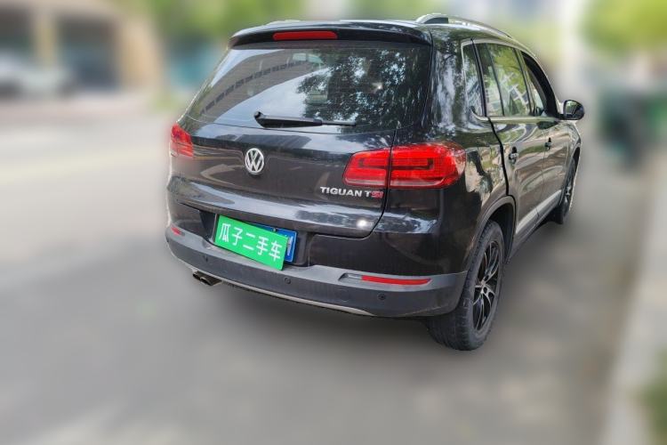 Used Volkswagen Tiguan 2015 1.8TSI Automatic Two-Wheel Drive Luxury Model Rear Right 45 Deg