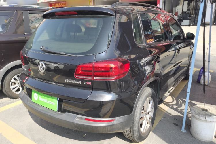 Used Volkswagen Tiguan 2015 1.8TSI Automatic Two-Wheel Drive Trend Edition Rear Right 45 Deg