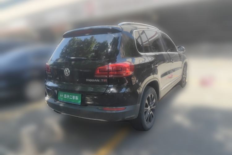 Used Volkswagen Tiguan 2015 1.8TSI Automatic Two-Wheel Drive Luxury Model Rear Right 45 Deg