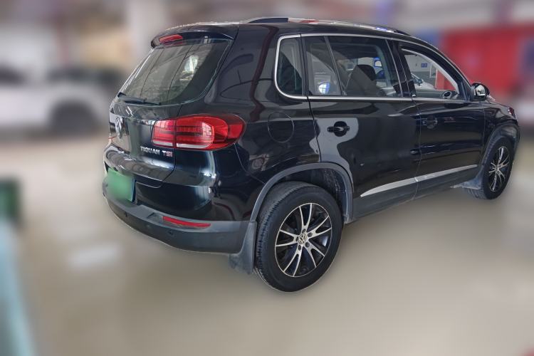Used Volkswagen Tiguan 2015 1.8TSI Automatic Two-Wheel Drive Luxury Model Rear Right 45 Deg