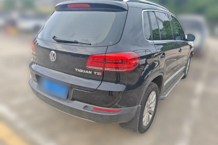 Used Volkswagen Tiguan 2015 1.8TSI Automatic Two-Wheel Drive Luxury Model Rear Right 45 Deg