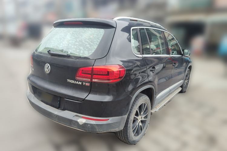 Used Volkswagen Tiguan 2015 1.8TSI Automatic Two-Wheel Drive Luxury Model Rear Right 45 Deg
