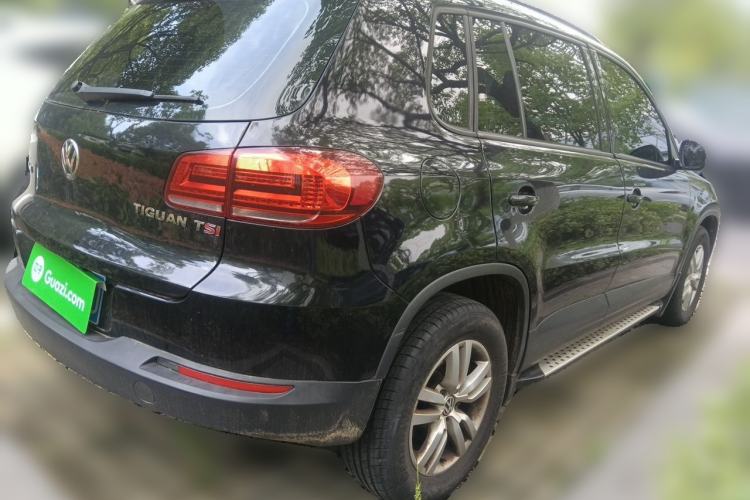 Used Volkswagen Tiguan 2015 1.8TSI Automatic Two-Wheel Drive Trend Edition Rear Right 45 Deg