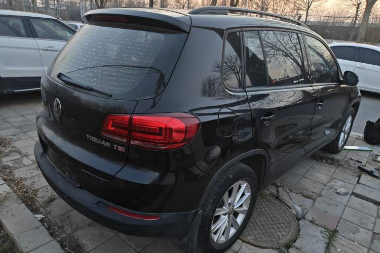 Used Volkswagen Tiguan 2015 1.8TSI Automatic Two-Wheel Drive Comfort Edition Rear Right 45 Deg
