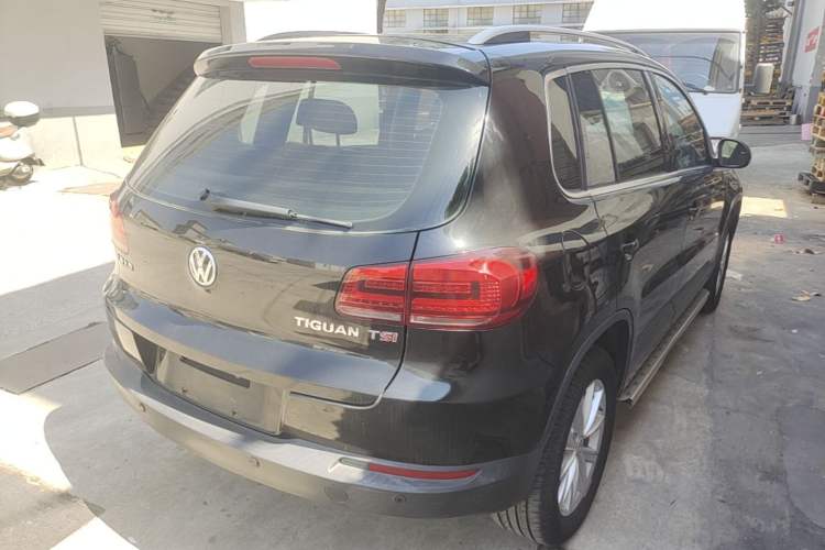 Used Volkswagen Tiguan 2015 1.8TSI Automatic Two-Wheel Drive Comfort Edition Rear Right 45 Deg