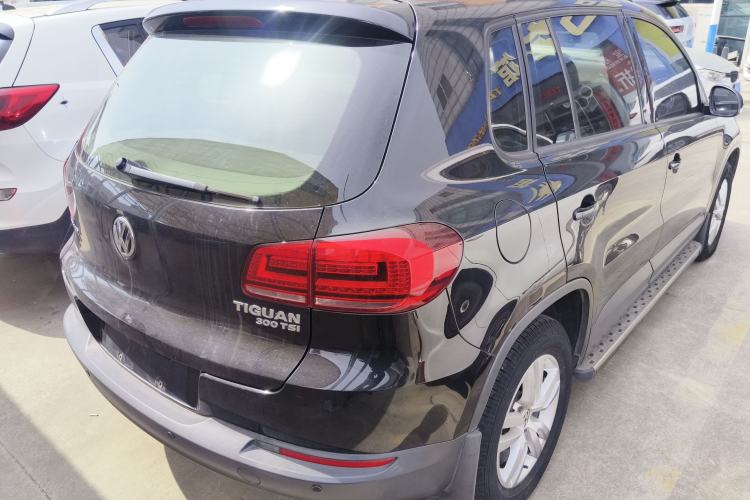 Used Volkswagen Tiguan 2015 1.8TSI Automatic Two-Wheel Drive Trend Edition Rear Right 45 Deg