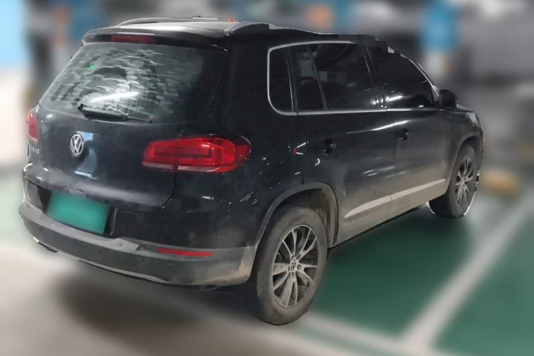 Used Volkswagen Tiguan 2015 1.8TSI Automatic Two-Wheel Drive Luxury Model Rear Right 45 Deg