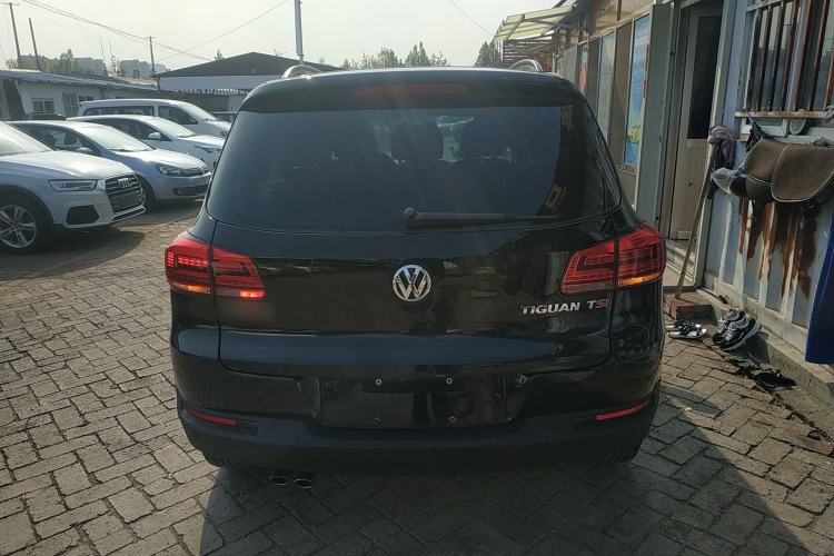 Used Volkswagen Tiguan 2015 1.8TSI Automatic Two-Wheel Drive Trend Edition Rear