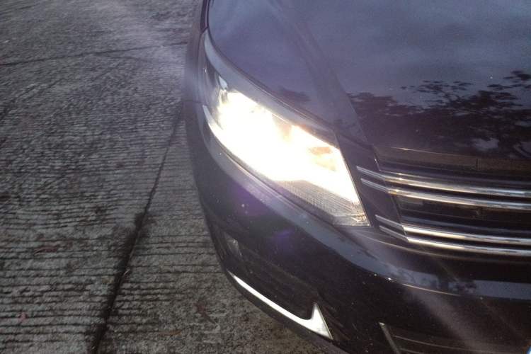Used Volkswagen Tiguan 2015 1.8TSI Automatic Two-Wheel Drive Luxury Model Right Front Headlight