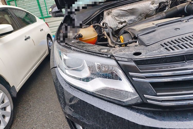 Used Volkswagen Tiguan 2015 1.8TSI Automatic Two-Wheel Drive Luxury Model Right Front Headlight