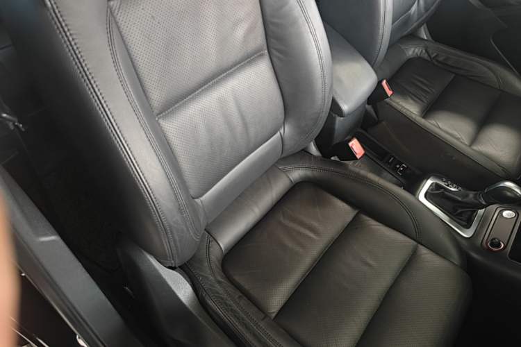 Used Volkswagen Tiguan 2015 1.8TSI Automatic Two-Wheel Drive Luxury Model Right Front Seat