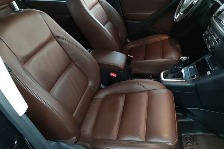 Used Volkswagen Tiguan 2015 1.8TSI Automatic Two-Wheel Drive Luxury Model Right Front Seat