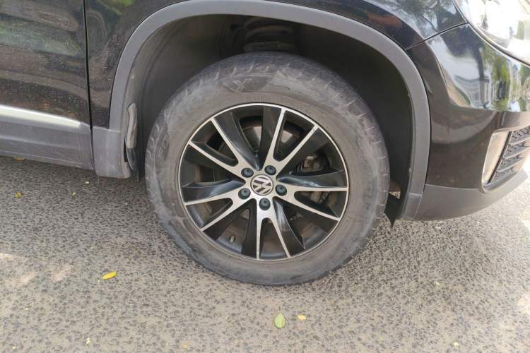Used Volkswagen Tiguan 2015 1.8TSI Automatic Two-Wheel Drive Luxury Model Right Front Wheel Hub
