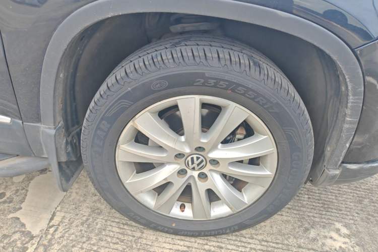 Used Volkswagen Tiguan 2015 1.8TSI Automatic Two-Wheel Drive Luxury Model Right Front Wheel Hub