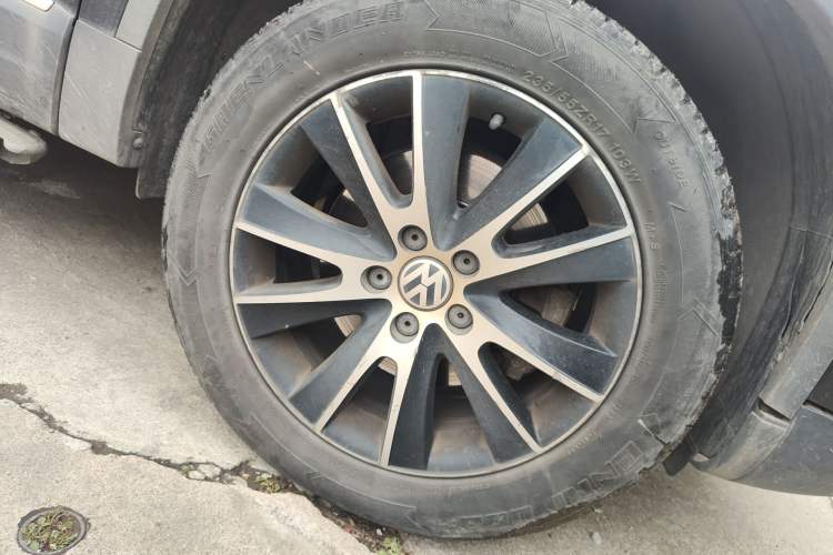 Used Volkswagen Tiguan 2015 1.8TSI Automatic Two-Wheel Drive Luxury Model Right Front Wheel Hub