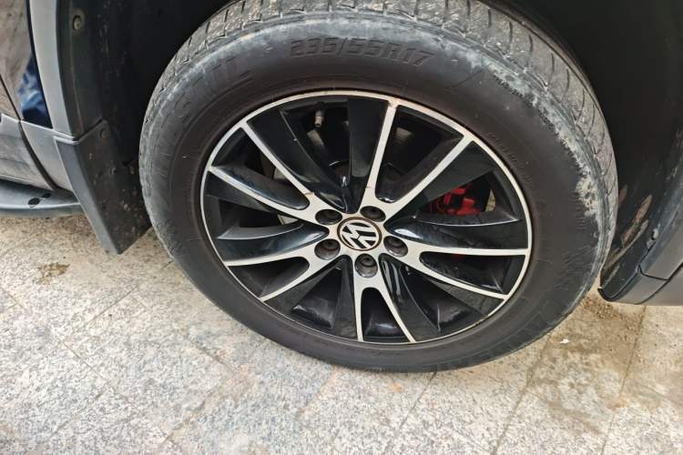 Used Volkswagen Tiguan 2015 1.8TSI Automatic Two-Wheel Drive Luxury Model Right Front Wheel Hub