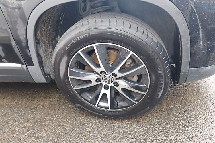 Used Volkswagen Tiguan 2015 1.8TSI Automatic Two-Wheel Drive Luxury Model Right Front Wheel Hub